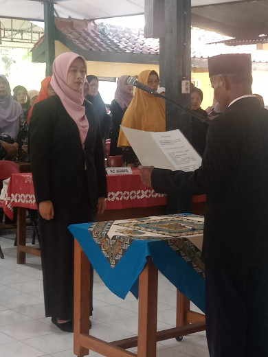 Prosesi Pelantikan 